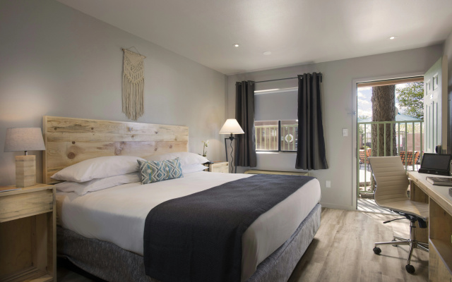 The Sage Hotel - Image 2