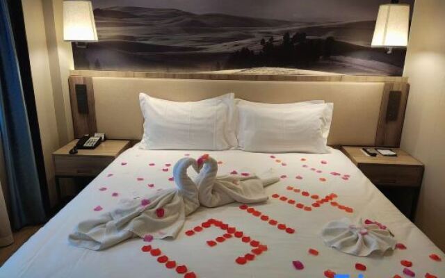 Comfort  Hotel (Urumqi Xiaoxigou Metro Station )