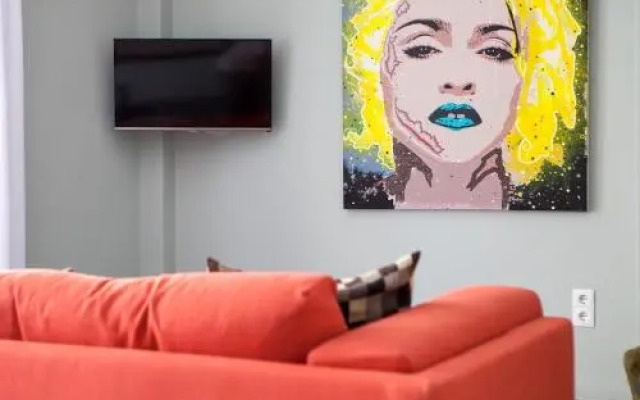 Boutique Athens CT Building