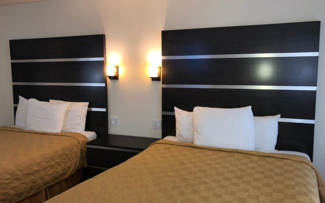 Cedar Inn & Suites
