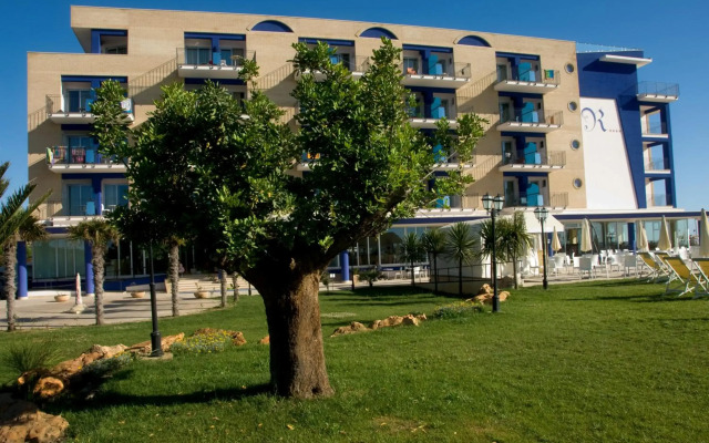 Roses Hotel