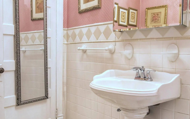 La Reserve Bed & Breakfast