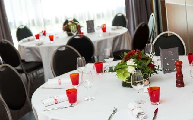 KYRIAD MONTCHANIN - Le Creusot