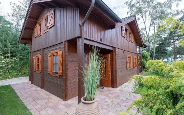 Wooden Holiday Home with Microwave near Brunssummerheide