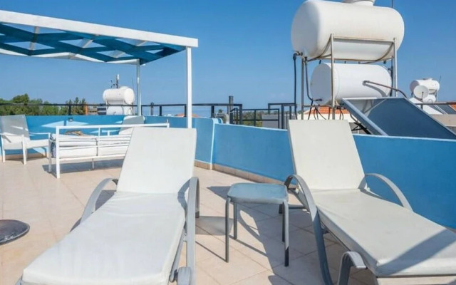Accommodation With Pool and Terrace