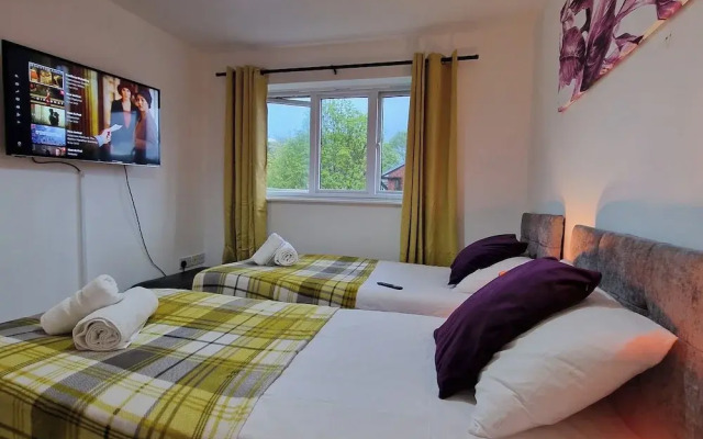 Stylish Pet Friendly 3 Bedroom House in Manchester