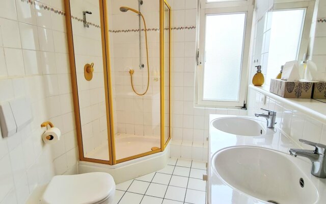 Blues & Chutney Bonn Bed & Breakfast