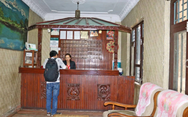 OYO 374 Hotel Holiday Taj (p) Ltd