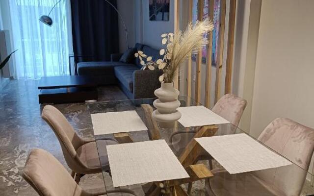 59 Apartment Central Square Kalamata & Parking