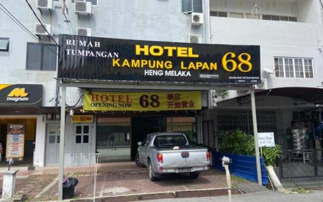 OYO 90893 Hotel 68 Kampung Lapan