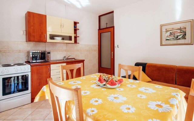 Apartment in Dalmatia With Terrace