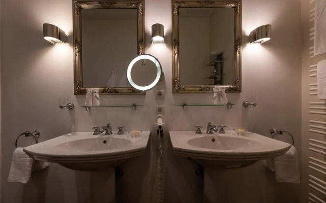 Miramar Hotel