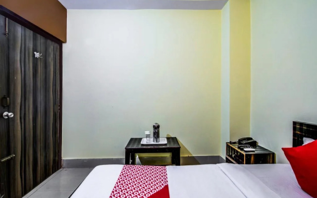Hotel Deshbandhu By OYO Rooms