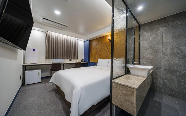 Seongnam Hotel wol
