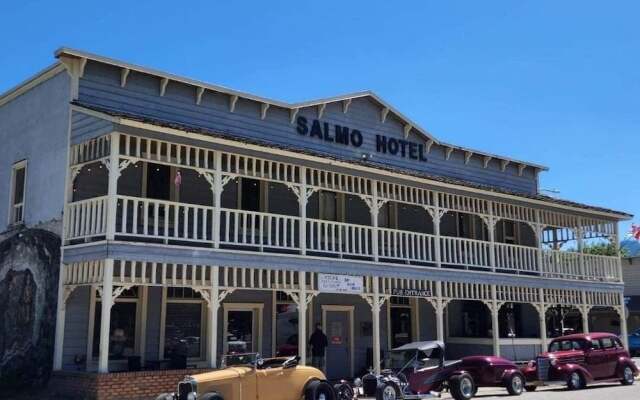 Salmo Hotel