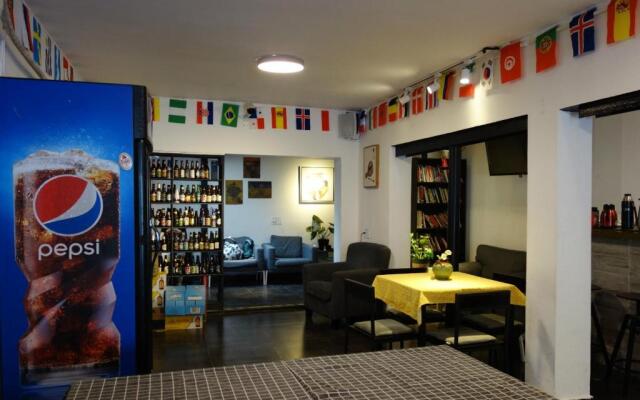 Hidden Garden International Youth Hostel - Oriental Pearl & Lujiazui