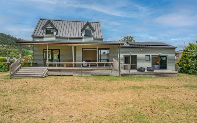 Seas the Day - Matarangi Holiday Home