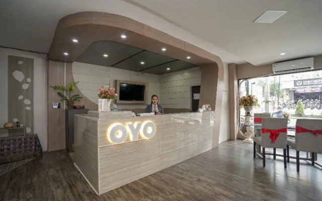 Collection O 736 Hotel Best Skip - Hotel in Palembang - Photo 2