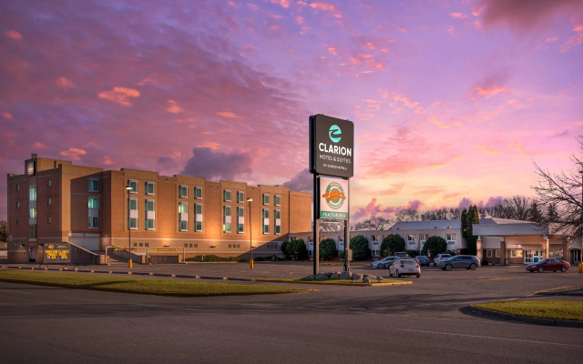 Clarion Hotel & Suites