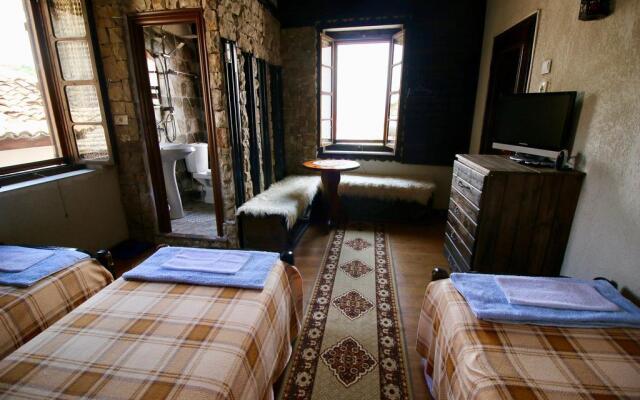 Nasho Vruho Hotel