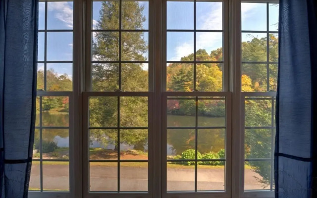 Lake Serenity - 6 Br Home