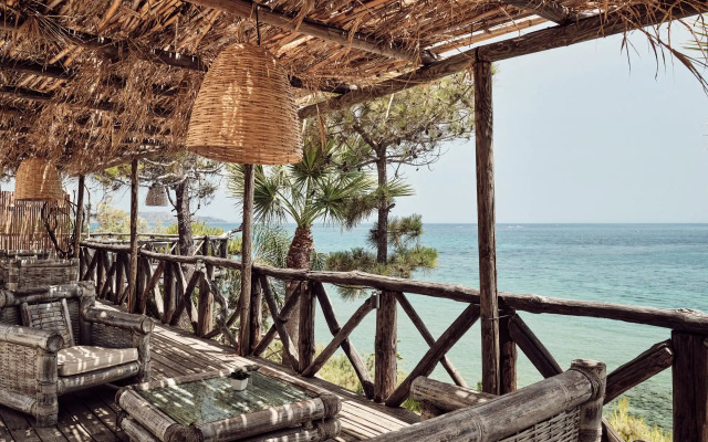 Gloria Maris Hotel Suites & Villas