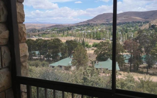 8 Sleeper Villa and 4 Sleeper Flatlet