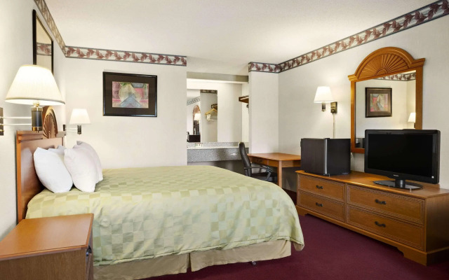 Ramada by Wyndham Batesville