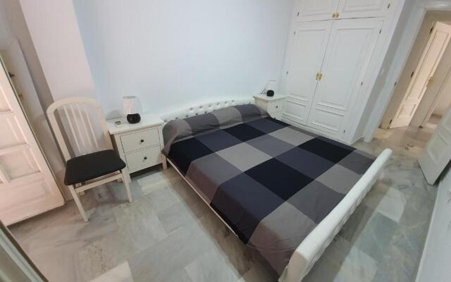 Duquesa Beach 1ª Linea de Mar