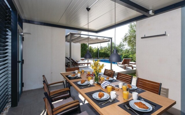 Nice Home in Trogir With Wifi and 4 Bedrooms