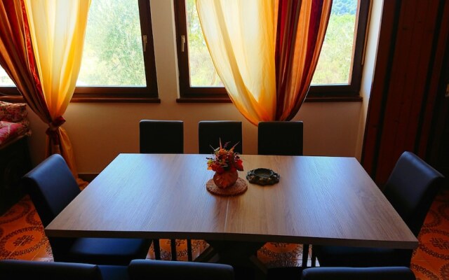 Beautiful Apartment With Balcony on Island Rab