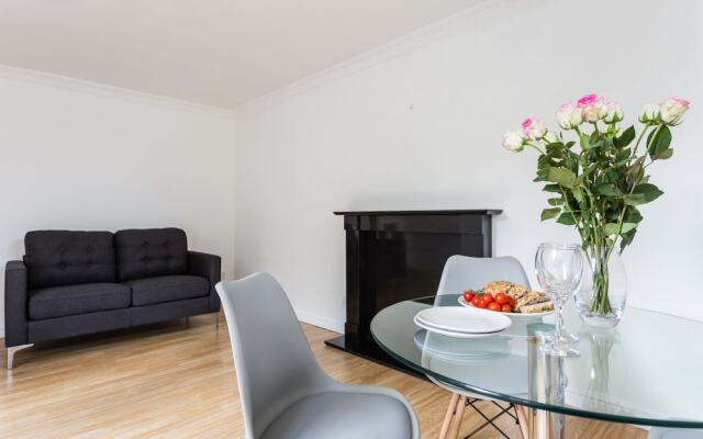 2 Bedroom Flat In Hammersmith Near The Thames