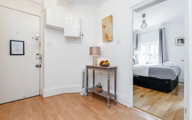 Trendy Covent Garden Apartment