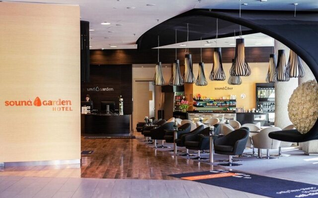Sound Garden Hotel Airport