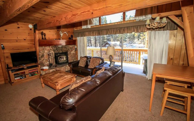 Cozy Pine Retreat #1499