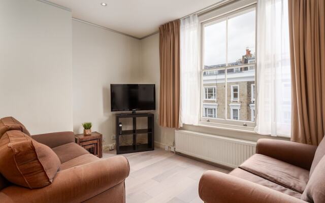 Bright Eardley Crescent Nest