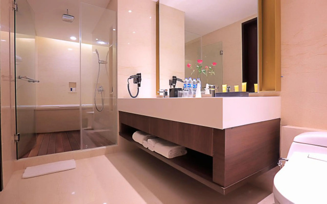 Grand Soll Marina Hotel