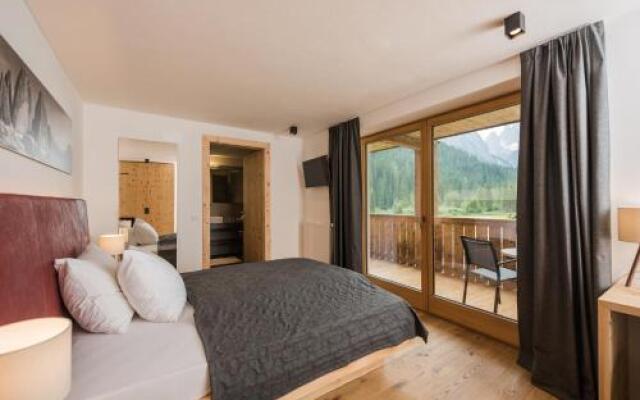 Hotels Dolomitenhof & Chalet Alte Post