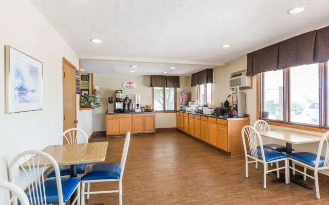 Relax Inn and Suites