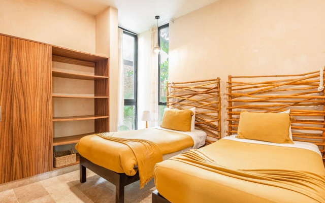 Luxury 2 Bedroom Suite Private Pool TL01