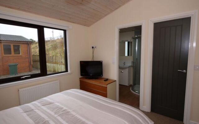 Loch Leven Lodge
