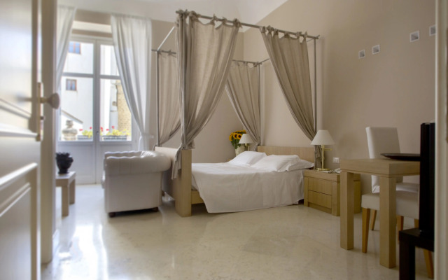 Palazzo Brunaccini Boutique Hotel