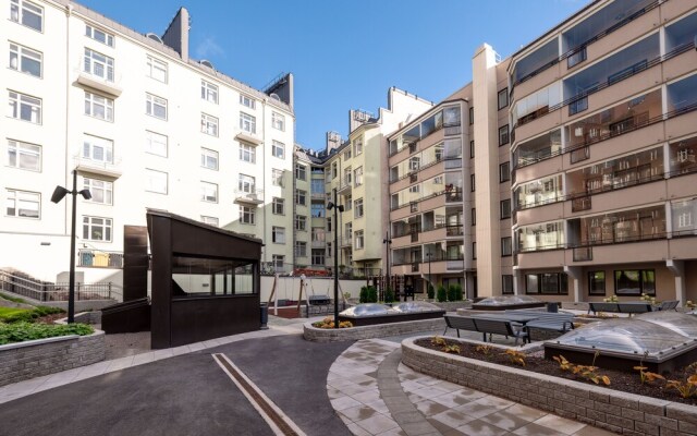 2ndhomes Modern & Cozy 2BR Apt w Balcony