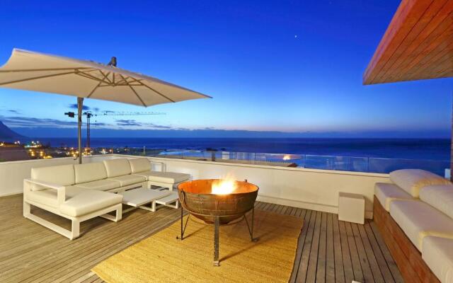 Clifton YOLO Spaces – Clifton Private Beach Villa