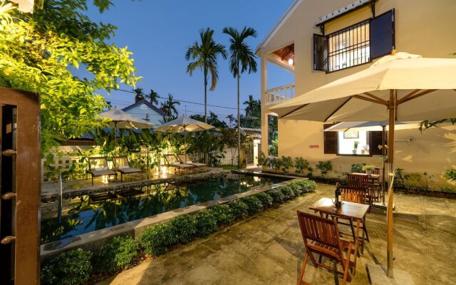 Tonkin Creeper Flower Villa