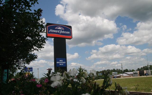 Howard Johnson by Wyndham Hattiesburg