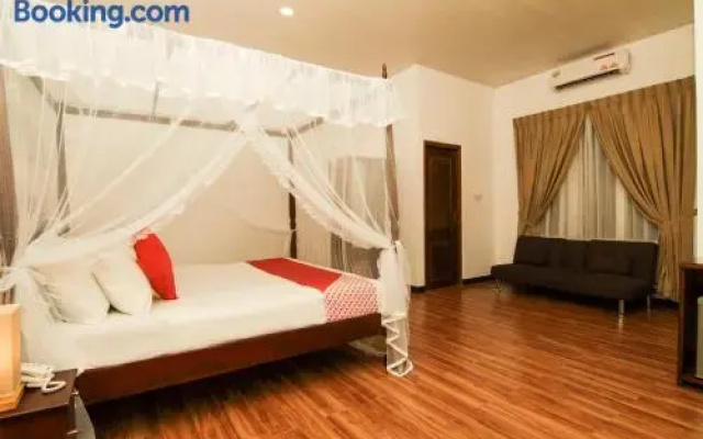 OYO 124 Clove Transit Hotel