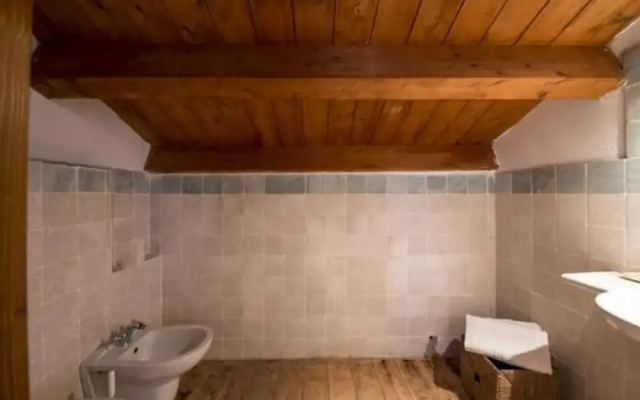 Serene Apartment in Ascoli Piceno with Hot Tub