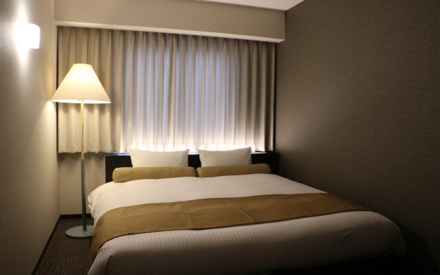 MINAMISENRI Crystal Hotel
