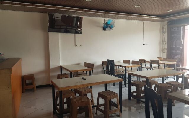 OYO 93709 Rose Inn 2